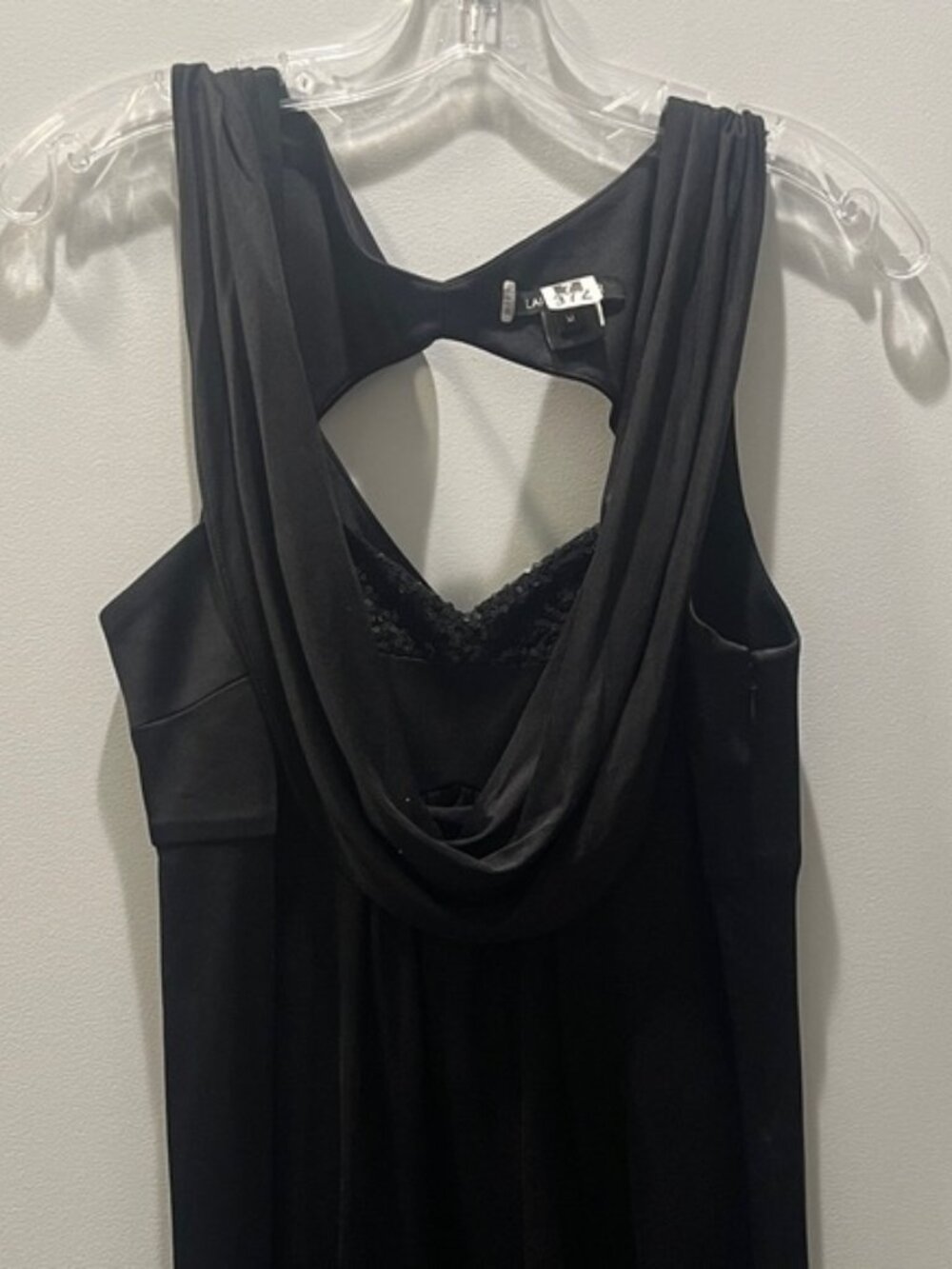 Laila Azhar Elegant Black Sleeveless Dress